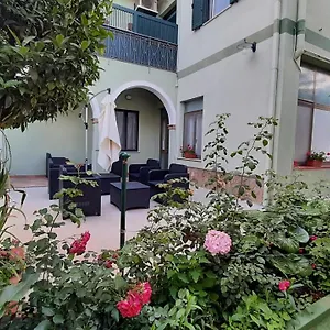 Guest house Pratza Froria