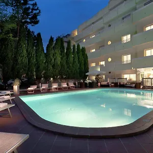 astoria-suite-hotel.riccione-hotels.org/